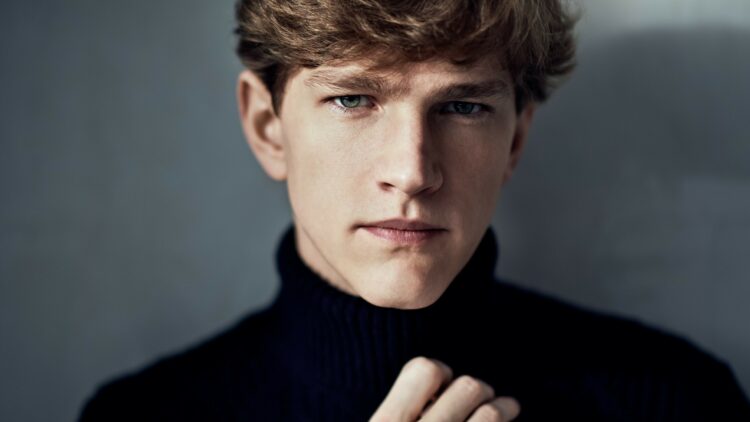 2220930 Jan Lisiecki ii